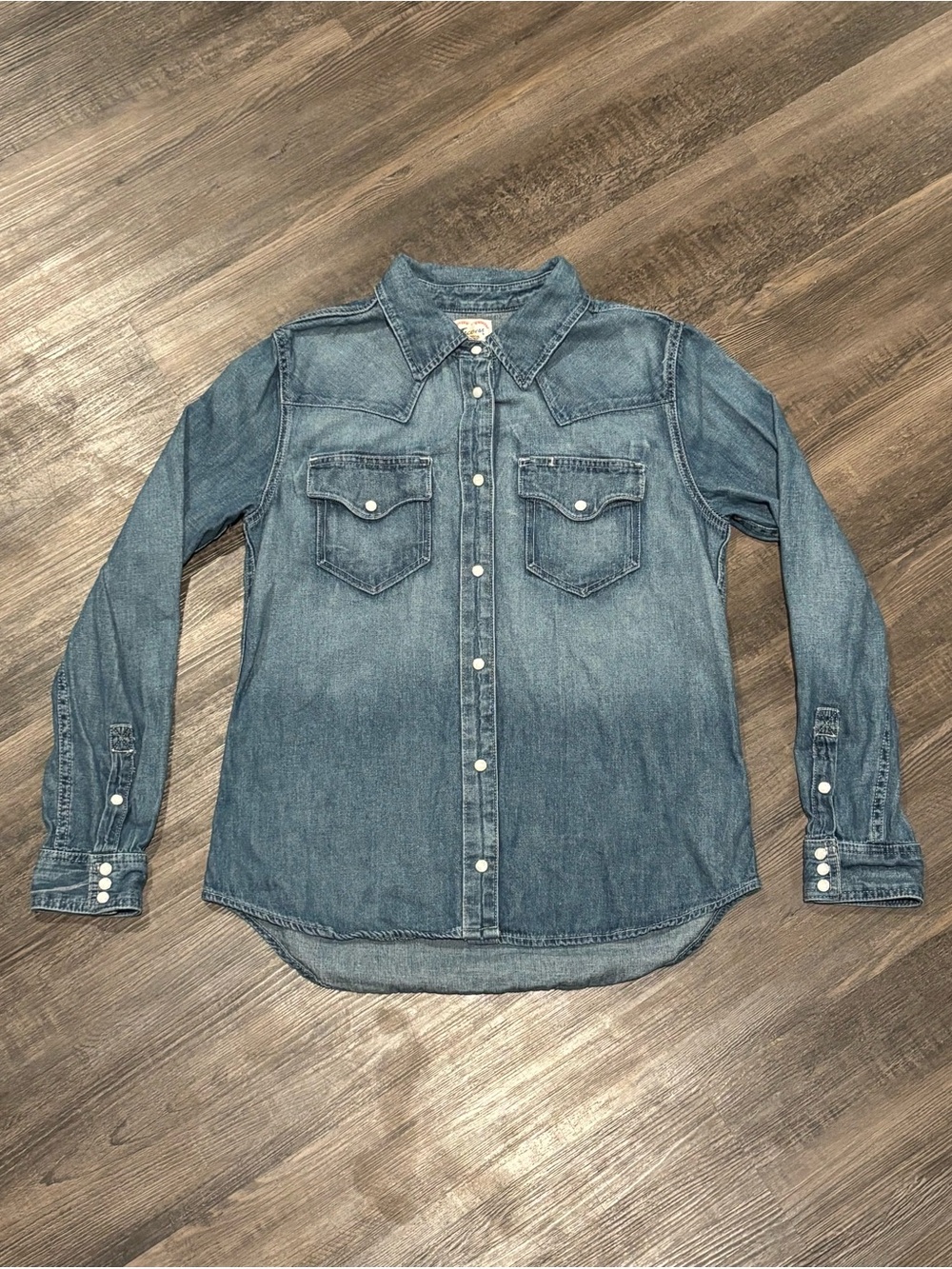 Tecovas Women's Light Blue Denim Button-Down Western Shirt